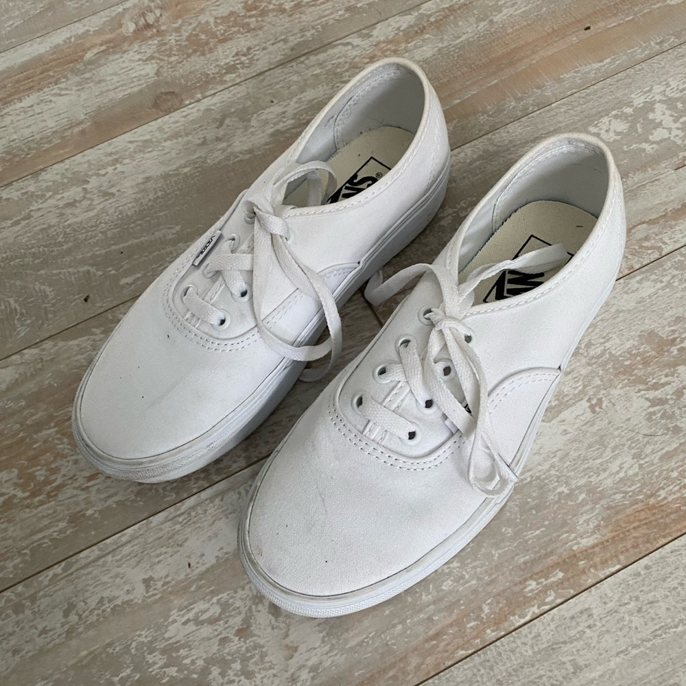 Vans - Picture 2 of 7